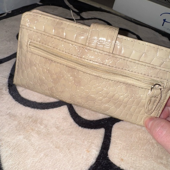 light beige faux crocodile long wallet with a  flap button closure - Picture 3 of 11
